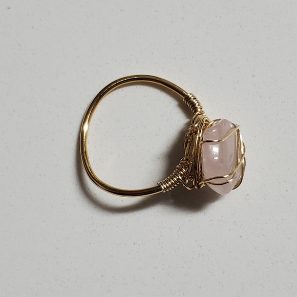 Artisanal Gold and Pink Quartz Wire-Wrapped Ring Size 9 - Picture 3 of 5